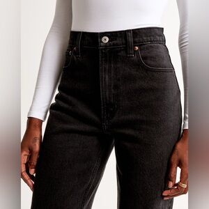 Women’s Ultra High Rise 90s Straight Jean with Back Destroy